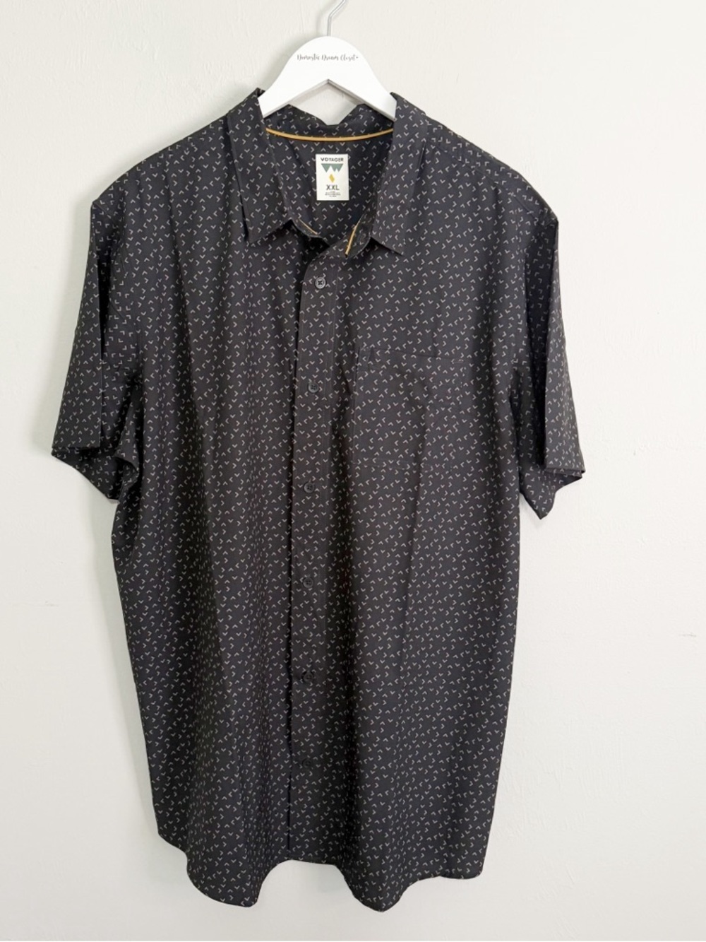 VOYAGER Women’s Black Geometric Print Short Sleeve Button Up Shirrt Size XXL